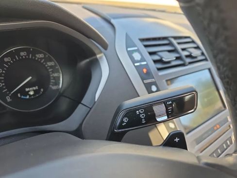 Used 2017 Lincoln MKZ Reserve FWD image 24