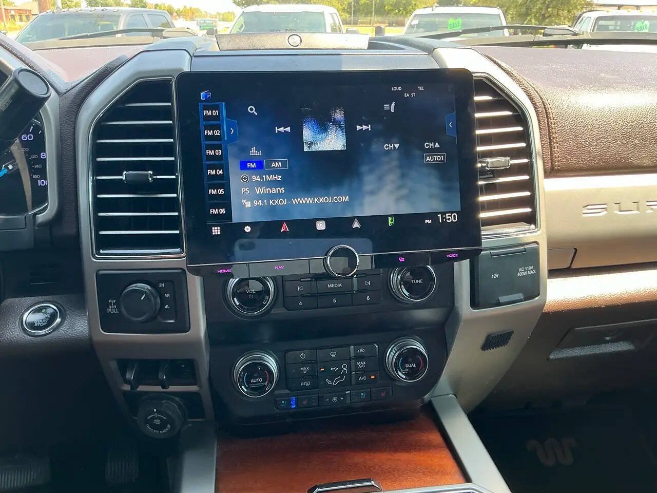 Used 2020 Ford F350 King Ranch w/ King Ranch Ultimate Package AWD/4WD image 25