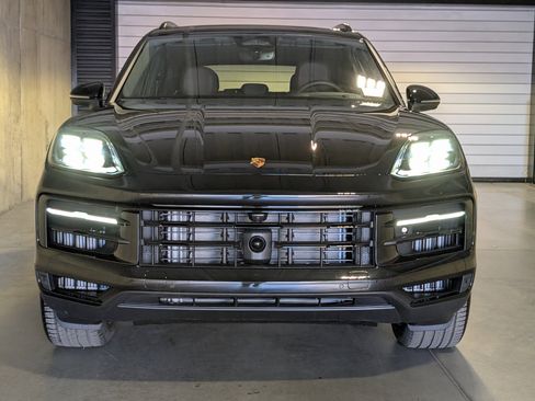 New 2026 Porsche Cayenne image 12