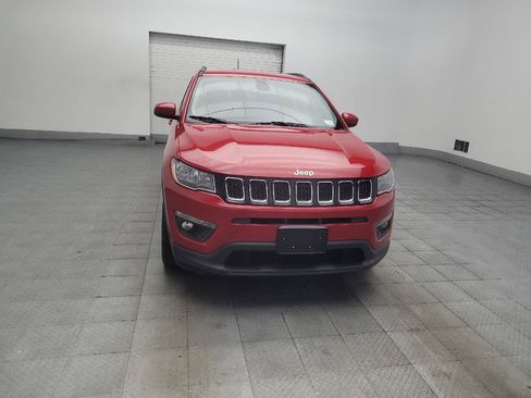 Used 2019 Jeep Compass Latitude FWD image 14