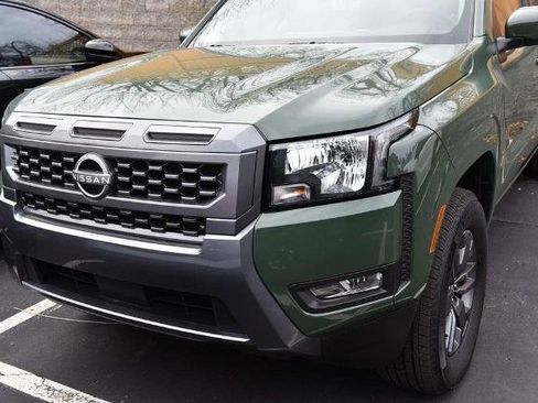 Certified 2025 Nissan Frontier SV w/ SV Convenience Package image 2