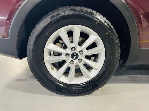 Used 2020 Kia Sorento AWD V6 image 10