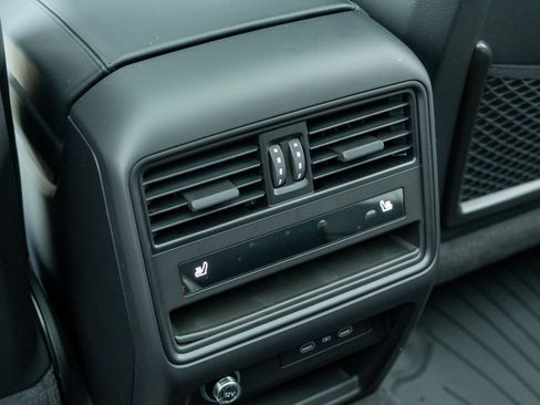 New 2026 Porsche Cayenne image 36