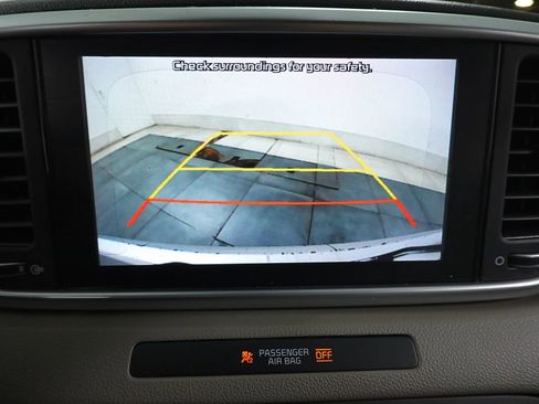 Used 2021 Kia Sportage LX FWD image 18