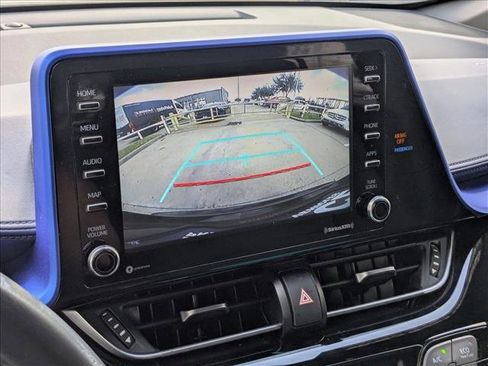 Used 2021 Toyota C-HR XLE image 11