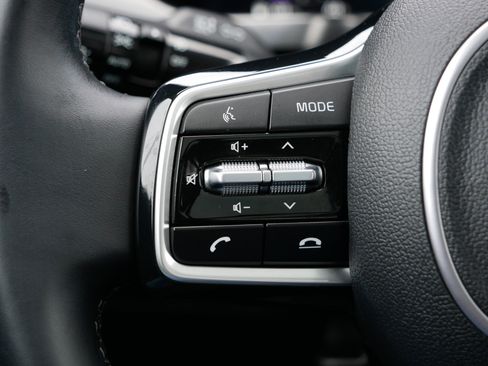 Certified 2023 Kia Sorento SX image 31