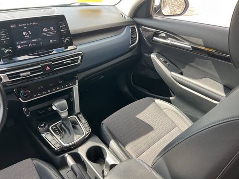 Certified 2023 Kia Seltos S image 22