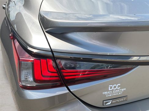 Used 2019 Lexus ES 350 F Sport w/ Accessory Package FWD image 15
