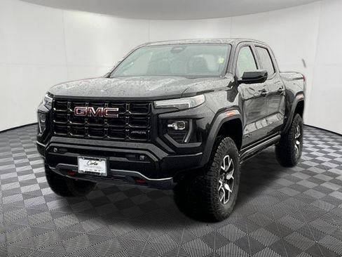 Used 2024 GMC Canyon AT4X image 3