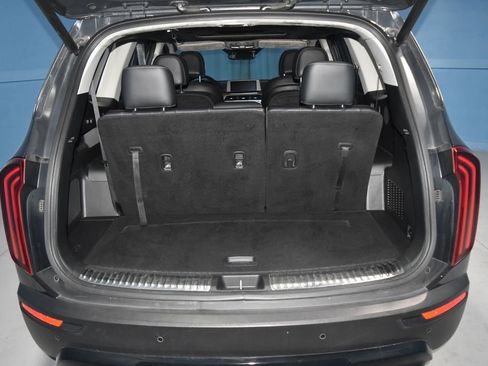Used 2022 Kia Telluride SX w/ SX Prestige Package image 25