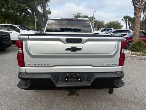 Used 2023 Chevrolet Silverado 2500 Custom w/ Custom Value Package image 6