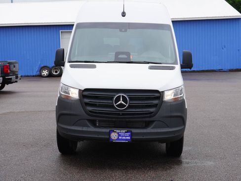 Used 2025 Mercedes-Benz Sprinter 2500 image 8