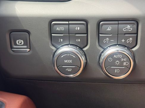 Used 2025 GMC Sierra 1500 Denali Ultimate AWD/4WD image 29