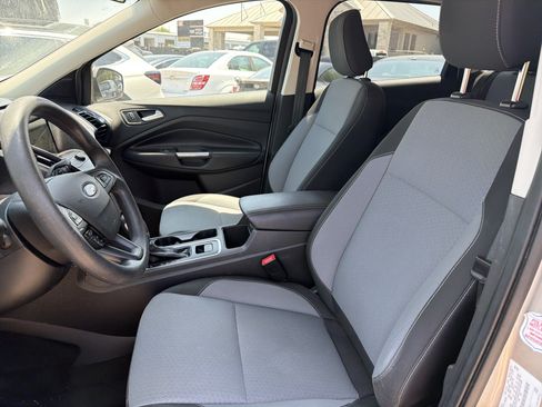 Used 2018 Ford Escape SE w/ SE Sync 3 Package FWD image 10