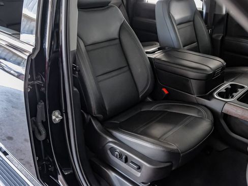 Used 2023 GMC Sierra 3500 Denali w/ Denali Ultimate Package AWD/4WD image 31