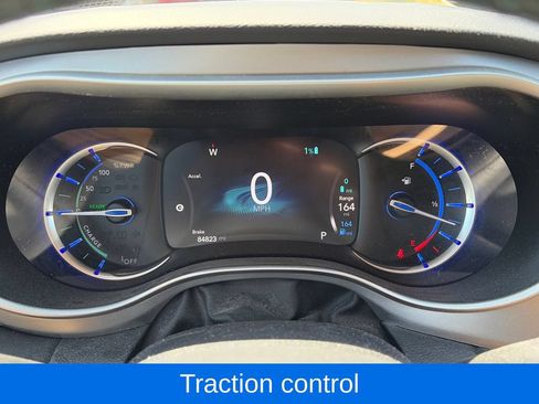 Used 2018 Chrysler Pacifica Touring-L FWD image 20