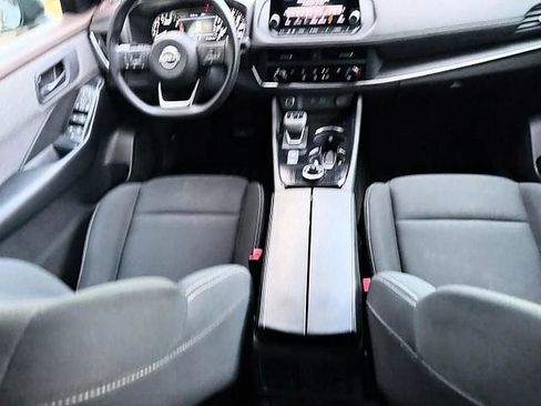 Used 2023 Nissan Rogue S image 2