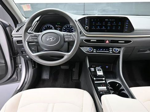 Used 2023 Hyundai Sonata SEL FWD image 10