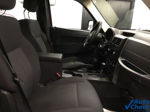 Used 2011 Jeep Liberty Sport image 33