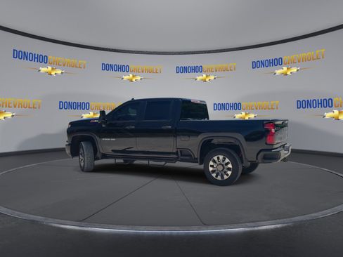 Used 2025 Chevrolet Silverado 2500 Custom w/ Custom Value Package AWD/4WD image 9