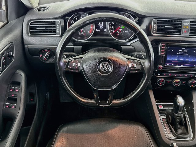 Used 2017 Volkswagen Jetta SEL FWD image 14