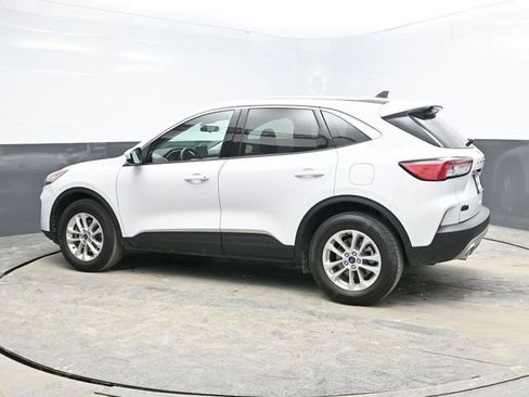 Used 2021 Ford Escape SE image 4