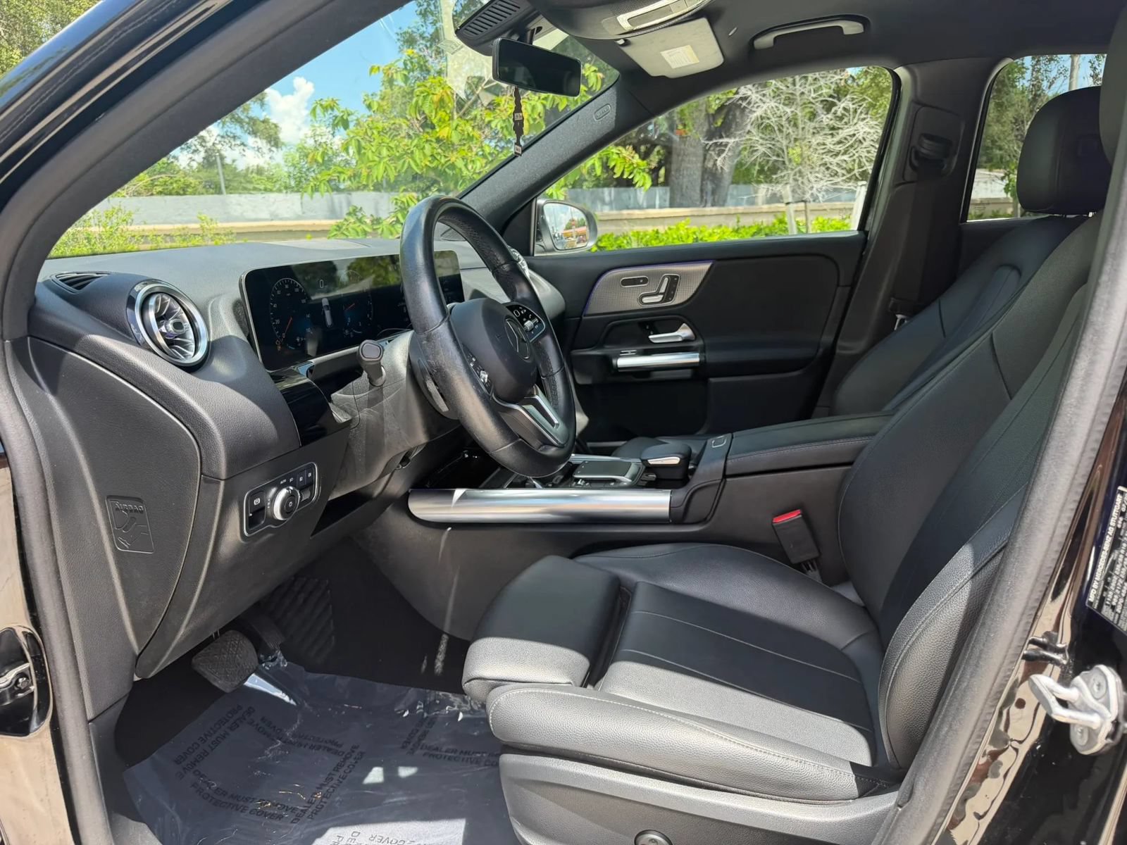 Used 2021 Mercedes-Benz GLA 250 w/ Premium Package image 30