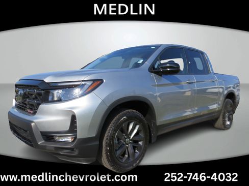 Used 2025 Honda Ridgeline Sport image 5