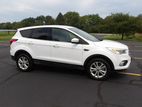 Used 2019 Ford Escape SE AWD/4WD image 1
