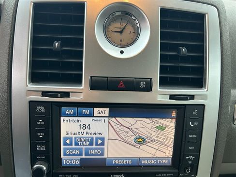 Used 2009 Chrysler 300 Touring image 15