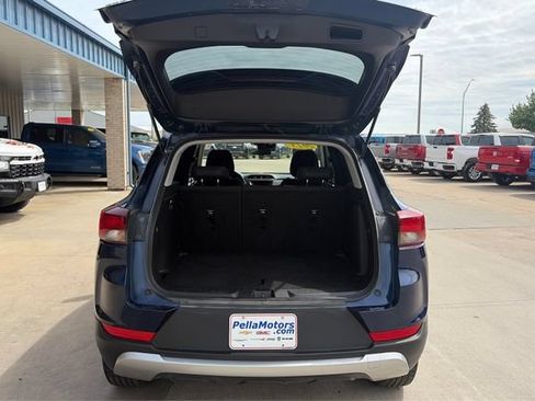 Used 2023 Chevrolet TrailBlazer LT AWD/4WD image 12