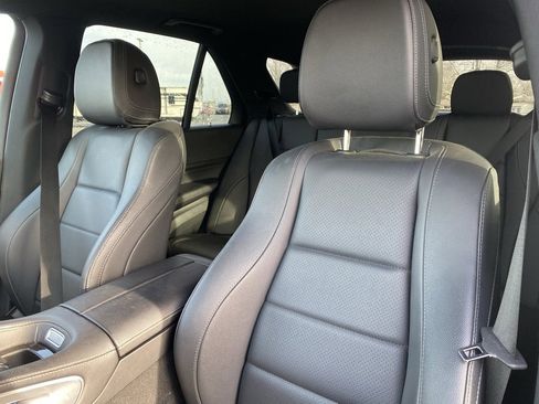 Used 2024 Mercedes-Benz GLE 450e 4MATIC image 11