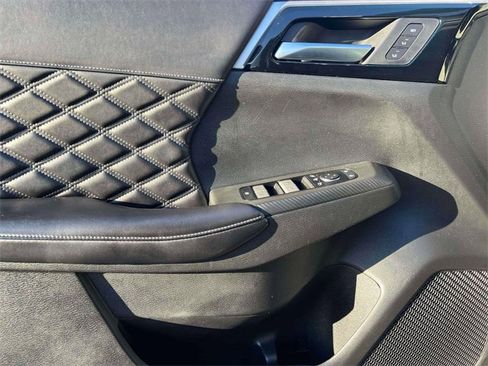 Used 2022 Mitsubishi Outlander SEL image 17