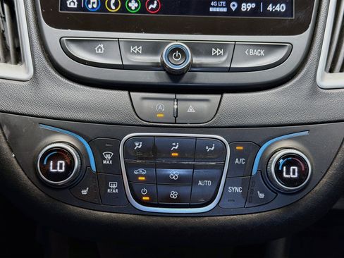 Used 2024 Chevrolet Malibu LT FWD image 11