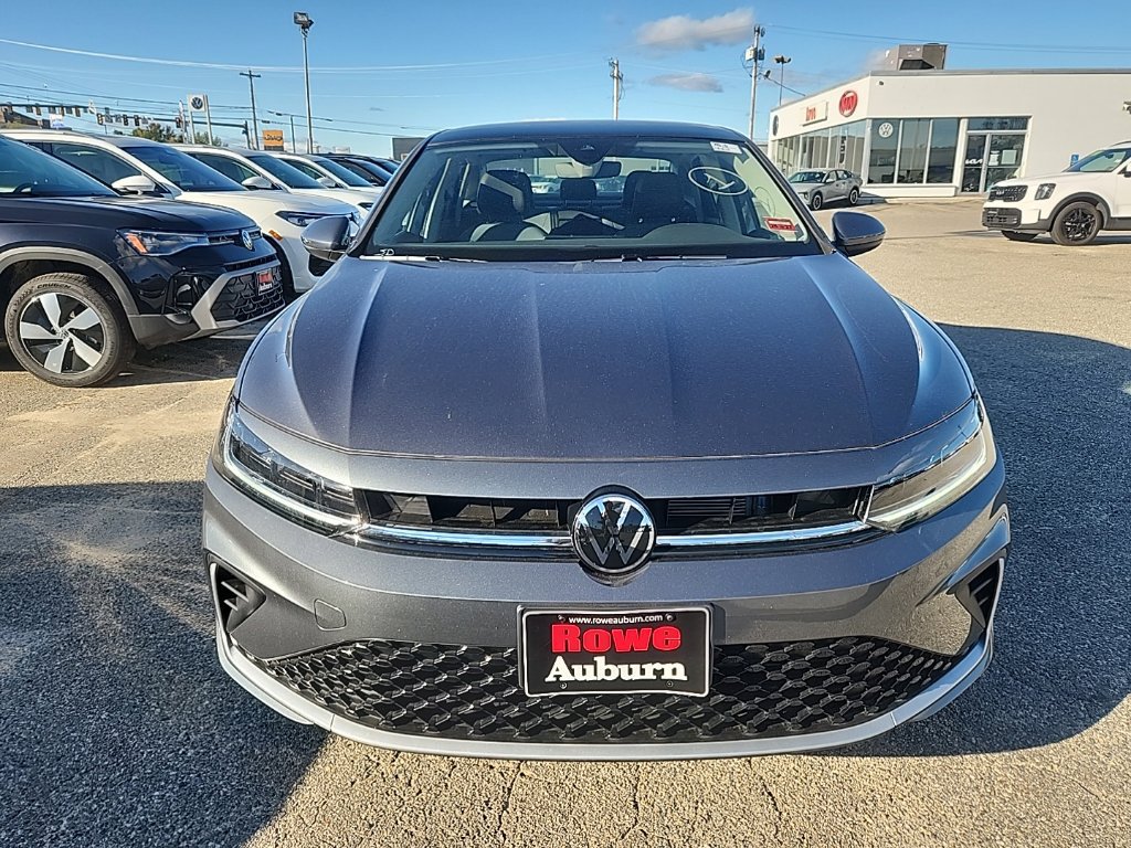 New 2027 Volkswagen Jetta SE FWD image 2