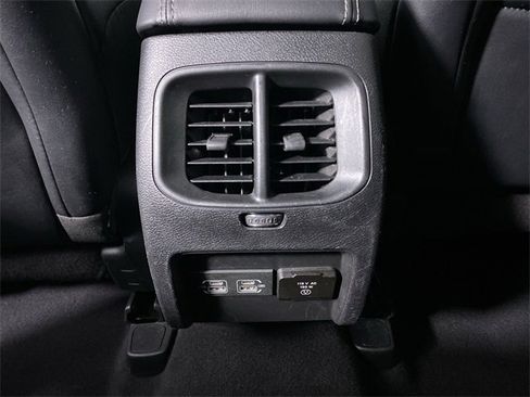 Used 2023 Jeep Cherokee Altitude Lux image 27