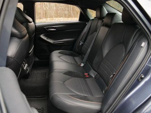 Used 2021 Toyota Avalon XSE image 26