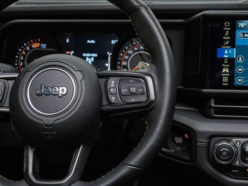 Used 2025 Jeep Wrangler Unlimited Rubicon 392 AWD/4WD image 66