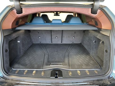 Used 2023 BMW XM image 31