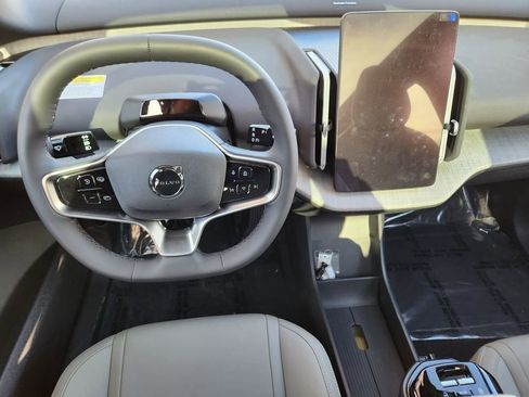 New 2025 Volvo EX30 Plus w/ Protection Package Premier AWD/4WD image 3