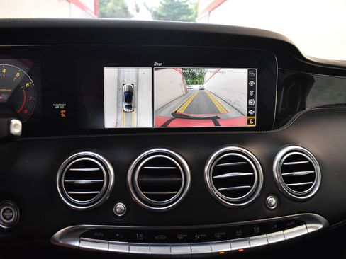 Used 2020 Mercedes-Benz S 560 4MATIC Coupe w/ AMG Line Exterior image 40