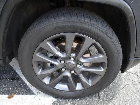 Used 2013 Jeep Grand Cherokee Altitude RWD image 33