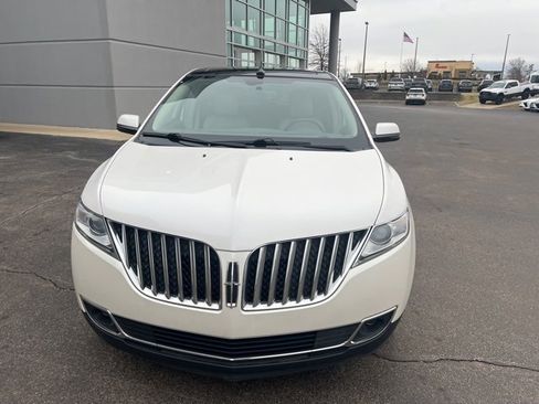 Used 2012 Lincoln MKX FWD image 8
