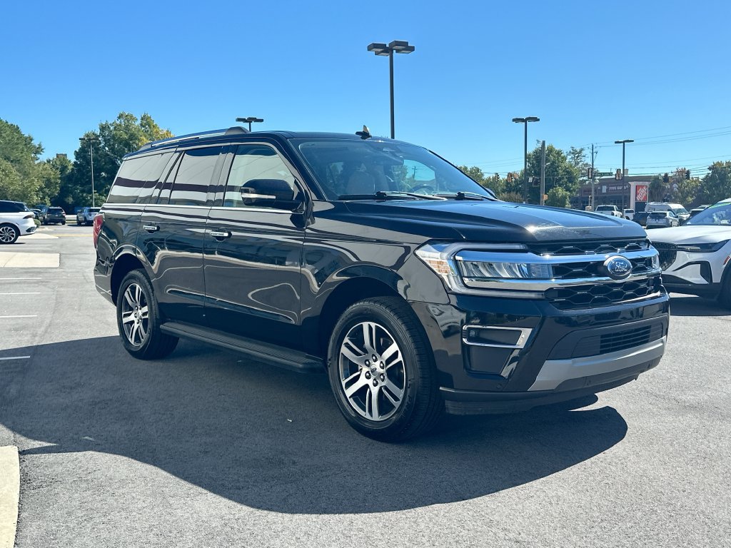 Used 2024 Ford Expedition Limited RWD image 2