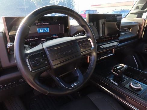 Used 2024 GMC Hummer EV 3X w/ LPO, Illumination Package image 15