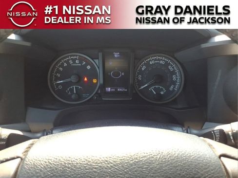 Used 2020 Toyota Tacoma TRD Off-Road w/ Advanced Technology Package AWD/4WD image 17