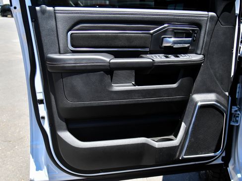 Used 2026 RAM 2500 Laramie AWD/4WD image 17