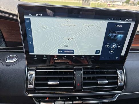 Certified 2022 Lincoln Navigator Reserve RWD image 10