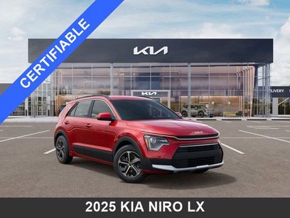 Certified 2025 Kia Niro LX