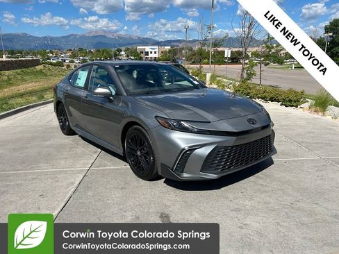 Used 2026 Toyota Camry SE FWD image 1